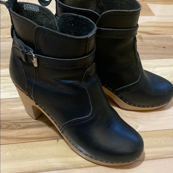 Women's Black Clog Style Ankle Boots - Picture 3 of 17
